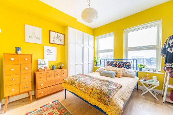 2 Bedroom Flat For Sale In Connaught Road, Harlesden, London, NW10