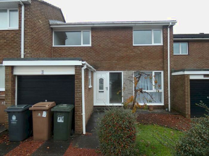 3 Bedroom Semi-Detached House To Rent In Highfields, Killingworth, NE12