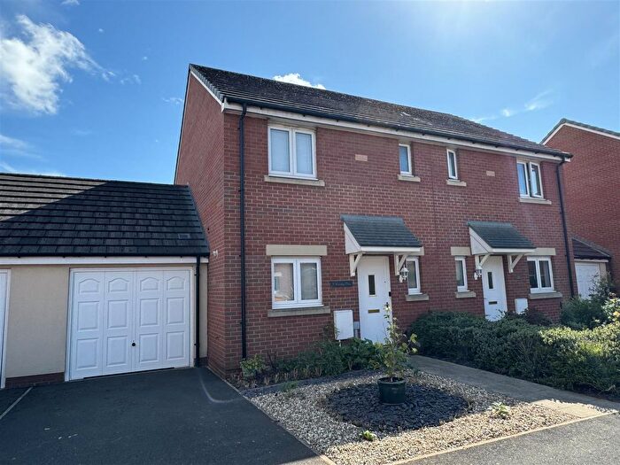 3 Bedroom Semi Detached House To Rent In Bloomery Circle, Newport, NP19