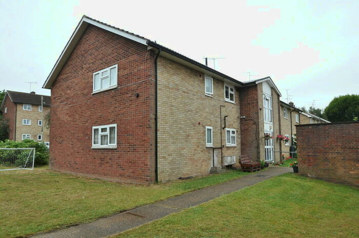 2 Bedroom Apartment To Rent In Harwood Hill, Welwyn Garden City., AL8