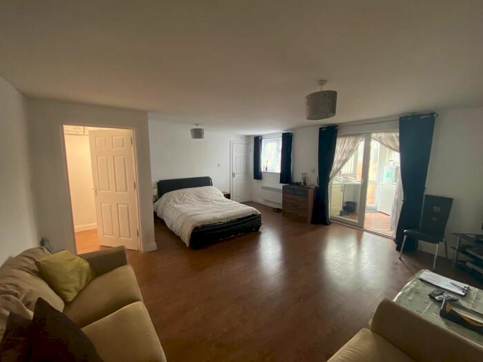 Studio To Rent In Stubby Lane, Wednesfield, Wolverhampton, WV11