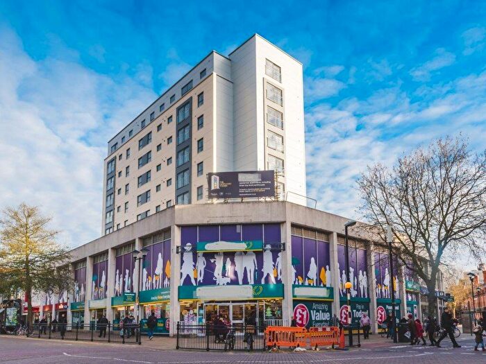 2 Bedroom Apartment To Rent In The Hereward Tower, Broadway, Peterborough, PE1