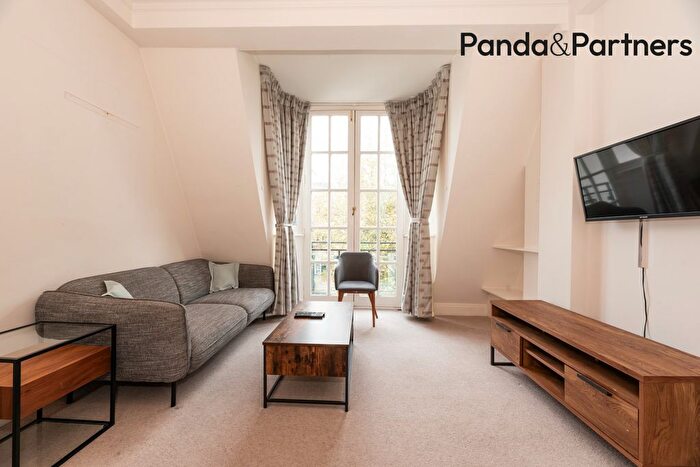 1 Bedroom Flat To Rent In Berkeley Street, Mayfair, London, W1J