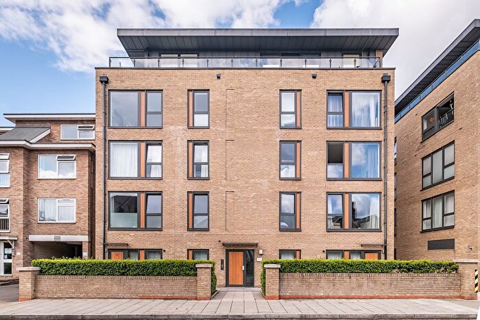 2 Bedroom Flat To Rent In Hartfield Road, London, SW19