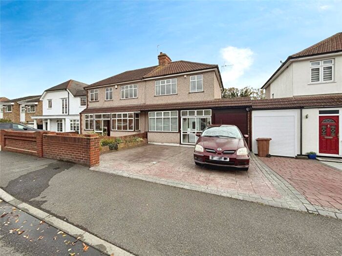 3 Bedroom Semi Detached House For Sale In Mount Road, Bexleyheath, DA6