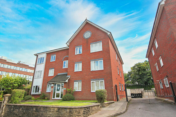 1 Bedroom Apartment To Rent In Chapel Road, Redhill, RH1