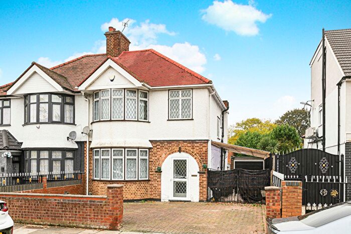 3 Bedroom Semi-Detached House To Rent In Hanworth Road, Whitton, Hounslow, TW4
