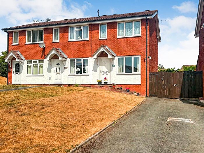 2 Bedroom End Terrace House For Sale In Middleton Road, Oswestry, SY11