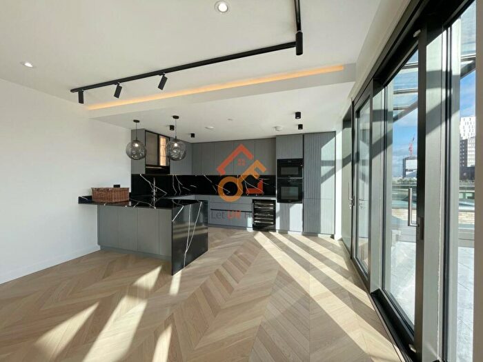 3 Bedroom Flat To Rent In Siena House, Bolinder Place, London, EC1V