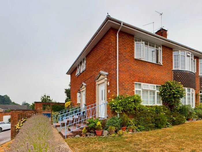 2 Bedroom Maisonette To Rent In Kings Field, Bursledon, Southampton, SO31