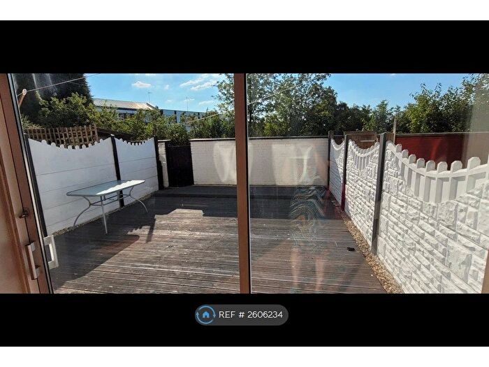 3 Bedroom Flat To Rent In Great Hampton Row, Birmingham, B19