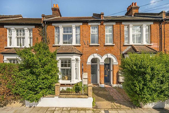 2 Bedroom Flat To Rent In Cavendish Road, Balham, SW12