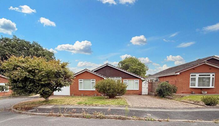 4 Bedroom Bungalow For Sale In Rippon Close, Tiverton, EX16