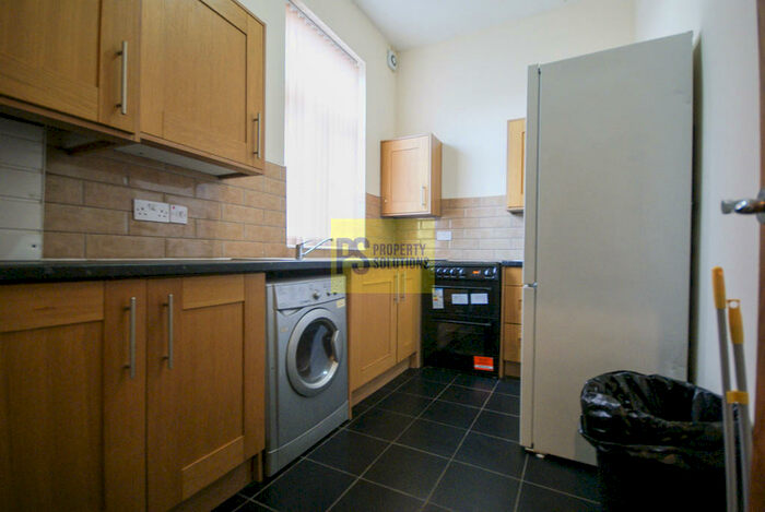 3 Bedroom Apartment To Rent In Meriden Street - Student Property, B5
