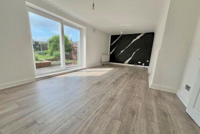 3 Bedroom Terraced House To Rent In Trevor Road, Walsall, WS3