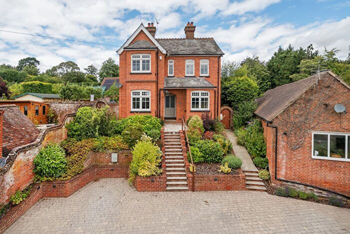5 Bedroom Detached House For Sale In Shortfield Common Road, Frensham, Farnham, GU10