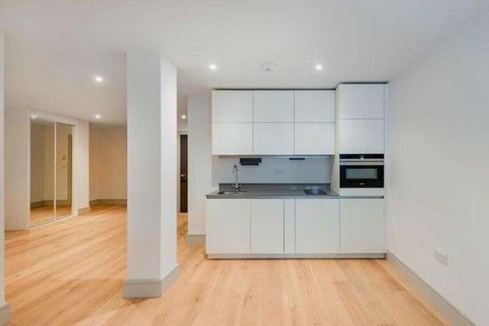 Studio To Rent In Middlesex House, Spring Villa Road, Edgware, HA8