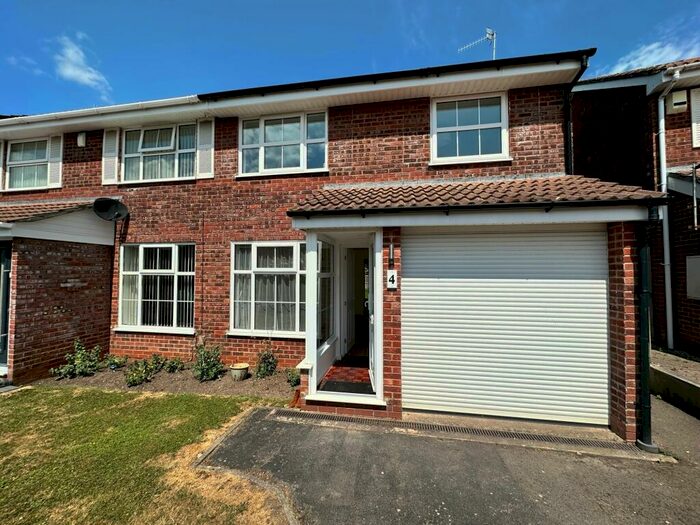 3 Bedroom Semi-Detached House To Rent In Emmett Wood, Bristol, BS14