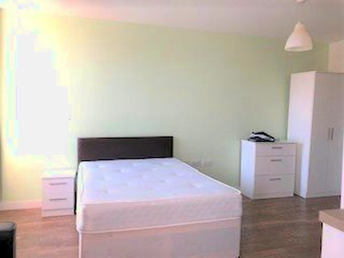 Studio To Rent In Moorfields, Liverpool, L2