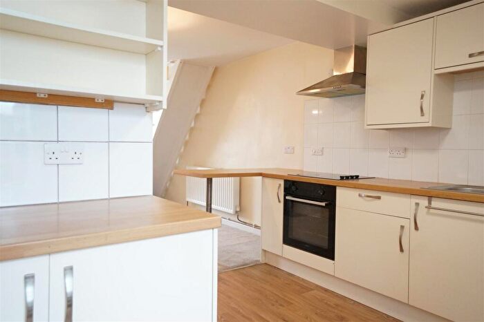 2 Bedroom House To Rent In Tan Y Graig, Bangor, LL57