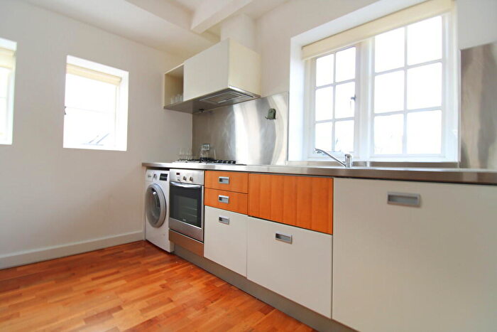 1 Bedroom Flat To Rent In Chart Street, London, N1