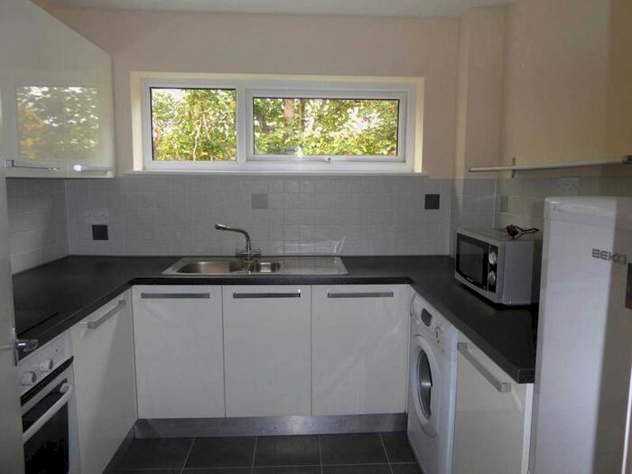 2 Bedroom Flat To Rent In Eastern Avenue, Reading, RG1