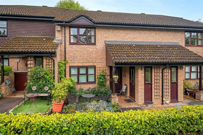 1 Bedroom Retirement Property For Sale In Crowthorne Road, Bracknell, Berkshire, RG12