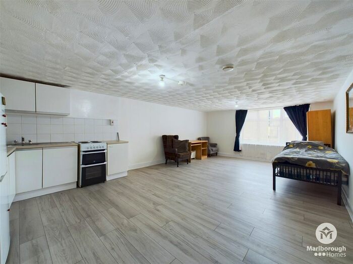 Studio To Rent In Mare Street, Hackney, London, E8