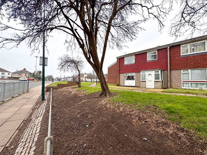 3 Bedroom End Of Terrace House For Sale In Boulevard Way, Grimsby, DN31