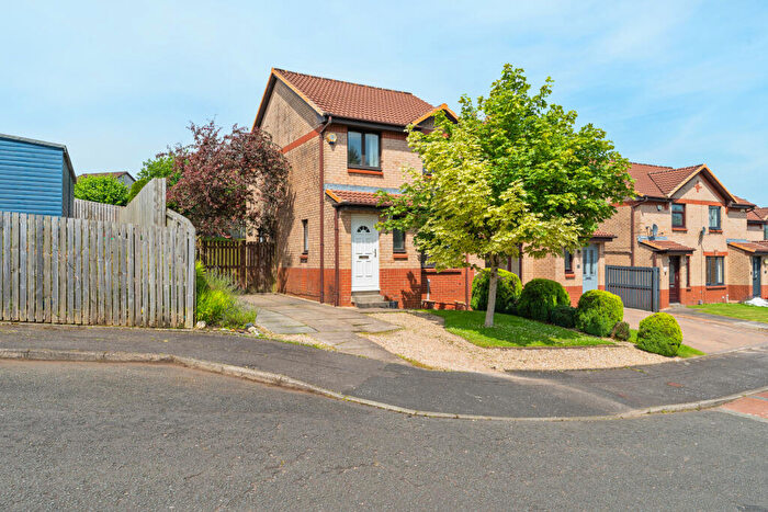3 Bedroom Semi-Detached House For Sale In Callander Court, Carrickstone, Cumbernauld, North Lanarkshire, G68