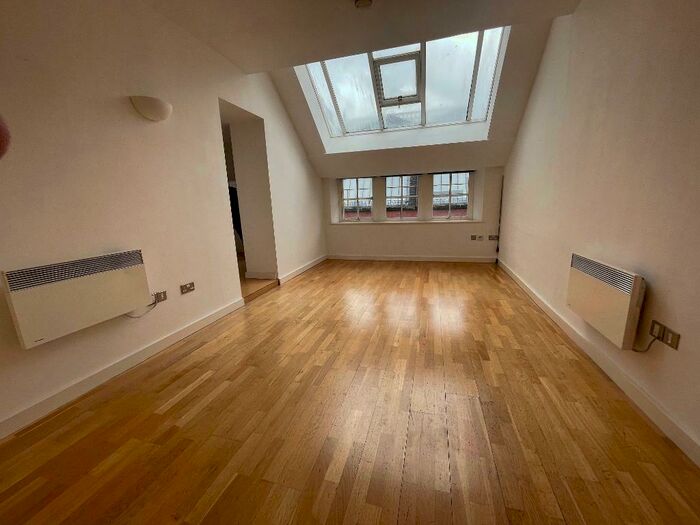 2 Bedroom Penthouse To Rent In Dale Street, Manchester, M1