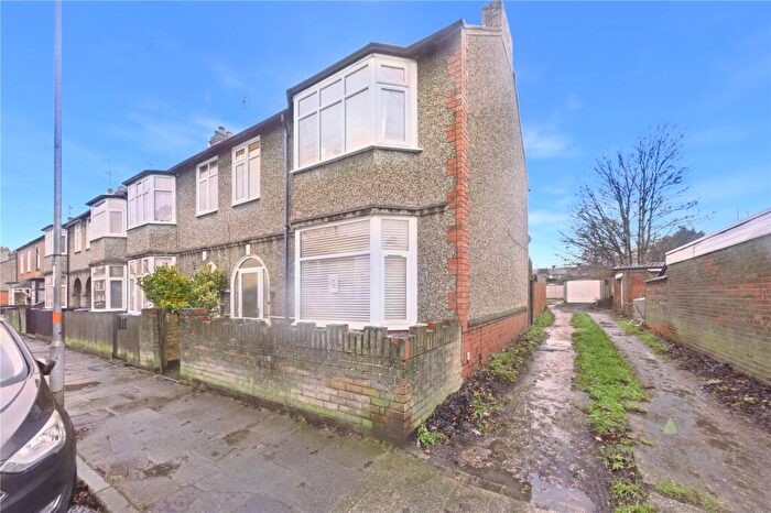 3 Bedroom End Of Terrace House For Sale In Delapre Crescent Road, Delapre, Northampton, NN4