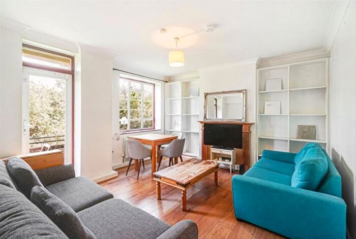 4 Bedroom Flat To Rent In Tulse Hill, London, SW2