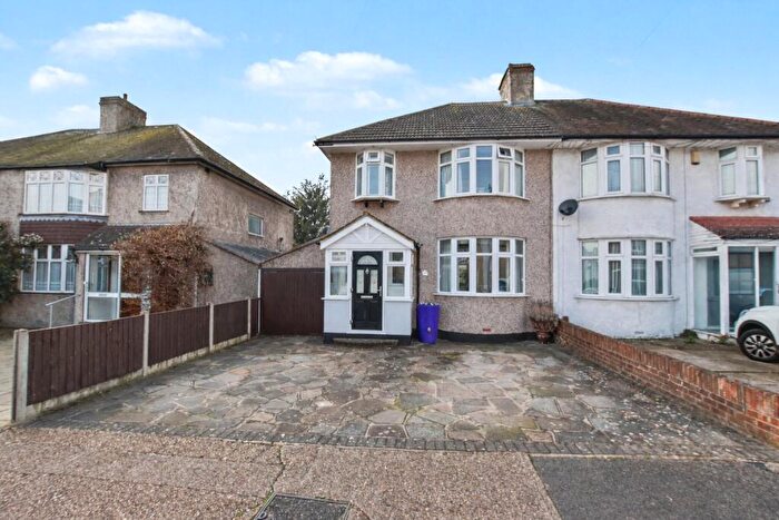 3 Bedroom Semi Detached House For Sale In Madison Gardens, Bexleyheath, Bexley, DA7
