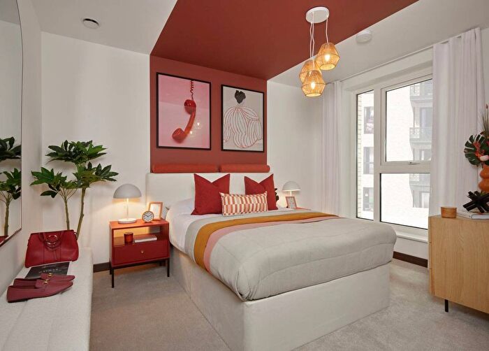 1 Bedroom Flat For Sale In Caxton Square, Wood Green, N22