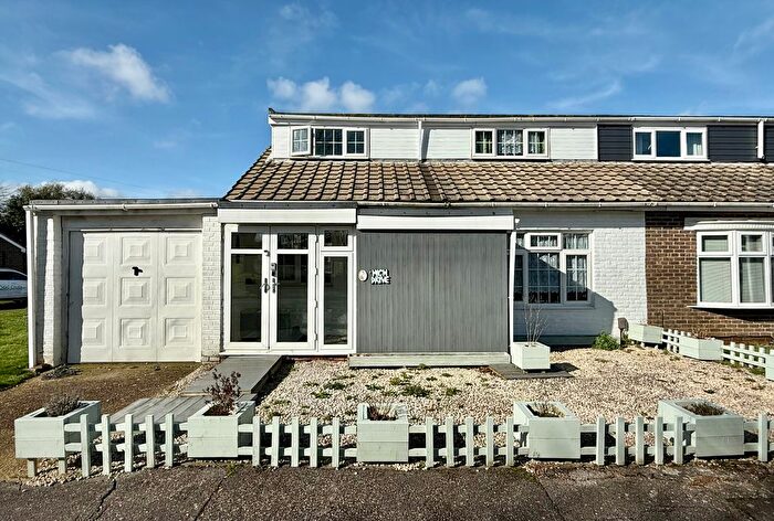 3 Bedroom Semi Detached House For Sale In High Drive, Gosport, PO13