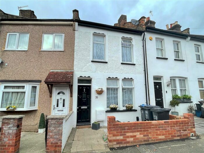 3 Bedroom Terraced House To Rent In Bynes Road, South Croydon, Surrey CR2