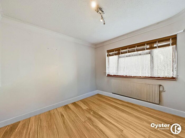 4 Bedroom Detached House For Sale In Uxbridge Road, Harrow, HA3