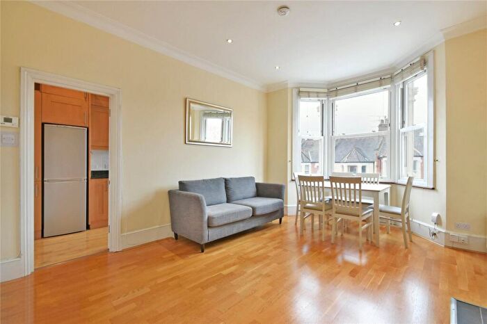 2 Bedroom Flat To Rent In Gladys Road, West Hampstead, NW6