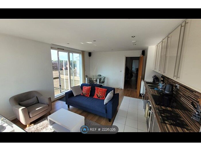 2 Bedroom Flat To Rent In Adana Building, London, SE13