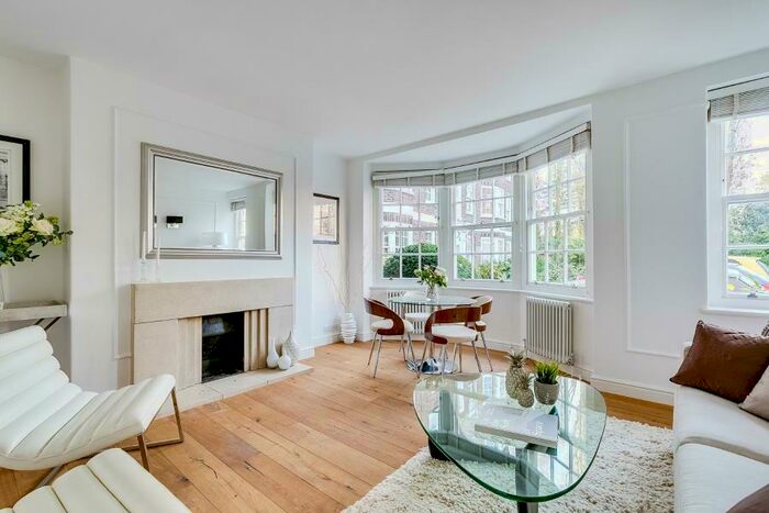 3 Bedroom Flat To Rent In South Grove, Highgate Village, N6
