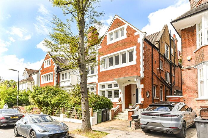 3 Bedroom Flat To Rent In Kidderpore Gardens, London, NW3