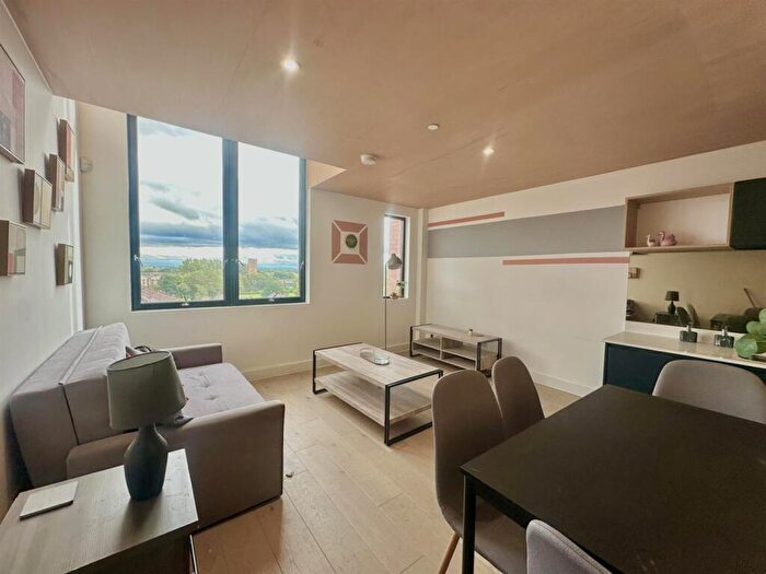 2 Bedroom Apartment For Sale In Spinners Way, Manchester, M15