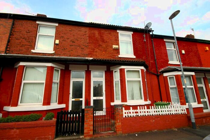 2 Bedroom Terraced House To Rent In Henderson Street, Levenshulme, M19