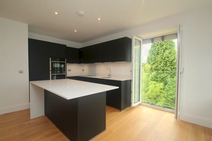 2 Bedroom Penthouse To Rent In Ripon Road, Harrogate, HG1