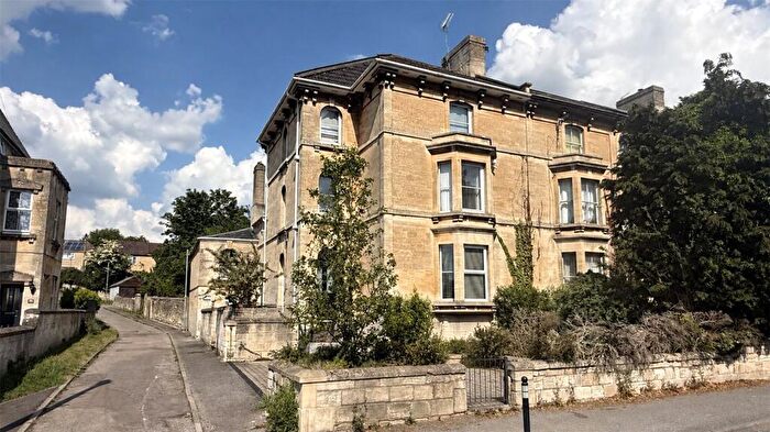 1 Bedroom Apartment For Sale In Trowbridge Road, Bradford On Avon, BA15