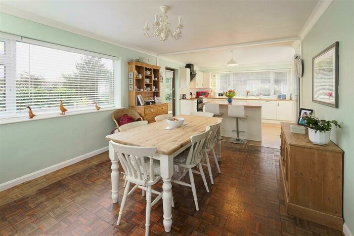 4 Bedroom Detached House For Sale In Corner House, Forge Lane, Marshside, CT3