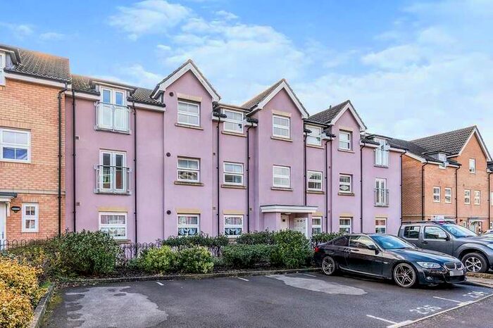 2 Bedroom Apartment To Rent In White's Way, Hedge End, Southampton, Hampshire, SO30