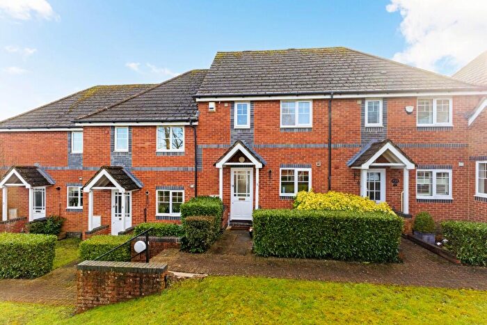 3 Bedroom Terraced House For Sale In Ramsbury Drive, Hungerford, Berkshire, ., RG17