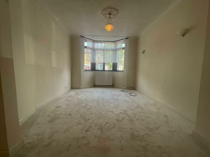 3 Bedroom House To Rent In Oxford Road Enfield, EN3